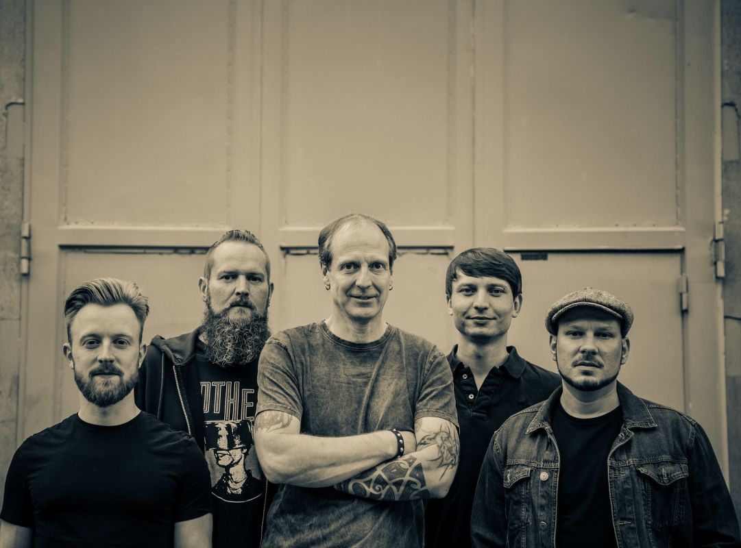 Walnut Groove Walnut Groove